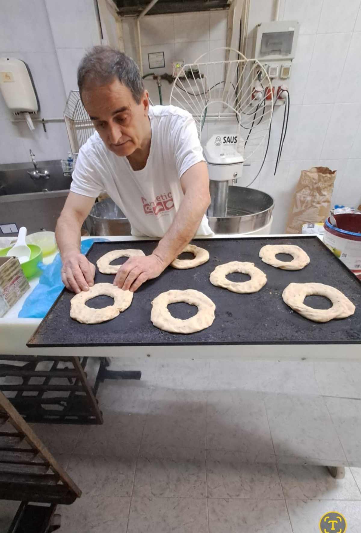 Panaderia Miguel Ángel trabajando