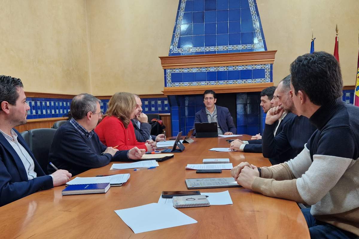 Reunión de los miembros de la comisión preparatoria para la exposición