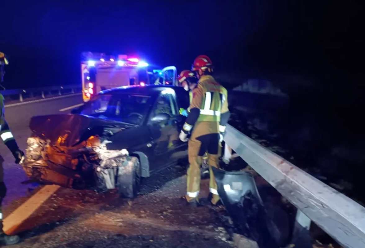 Accidente en la TO-22. Imagen: bomberos de Ayuntamiento de Toledo.