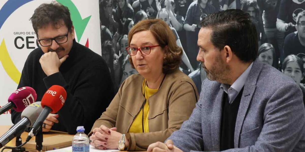 Andrés Martínez, Conchi Cedillo y Joaquín Romera, haciendo público el nuevo convenio entre la Diputación y Futurvalía.