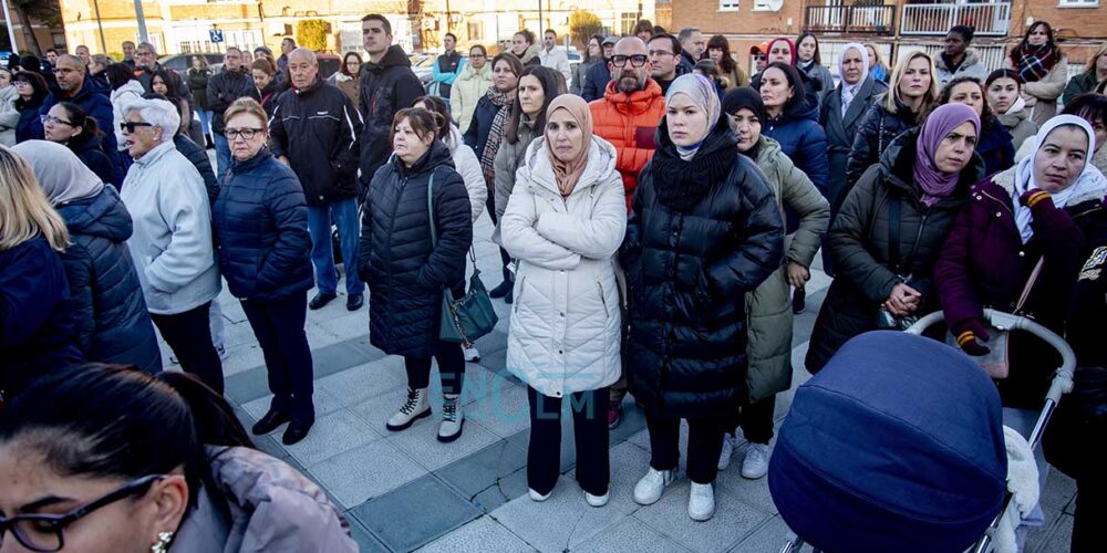 Imagen de la concentración en el CEIP Rosa Parks, en Toledo. Imagen: Rebeca Arango.