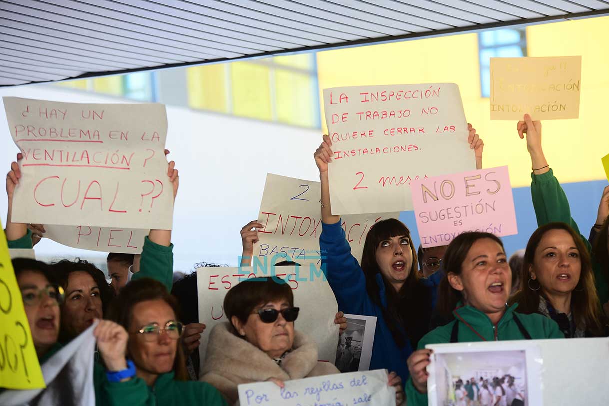 Trabajadores del Hospital de Toledo piden parar el laboratorio de Anatomía Patológica tras las intoxicaciones. Foto: Rebeca Arango / ENCLM