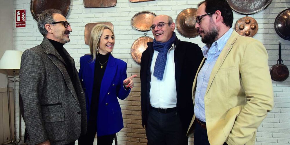 Florentino Delgado. Inés Cañizares, Juan María Marín y Daniel Morcillo, concejales de VOX en el Ayuntamiento de Toledo.