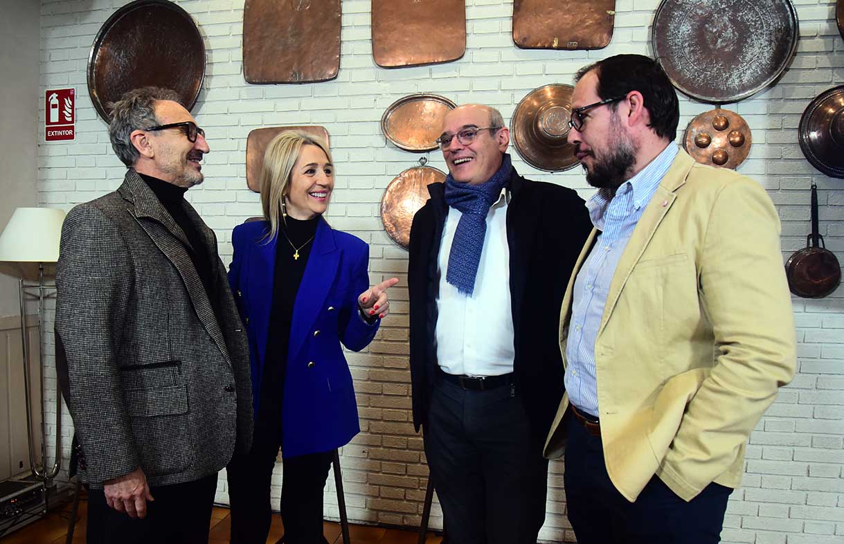 Florentino Delgado. Inés Cañizares, Juan María Marín y Daniel Morcillo, concejales de VOX en el Ayuntamiento de Toledo.