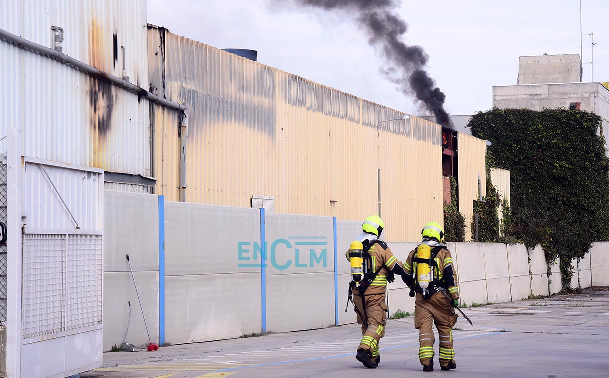 Bomberos de Toledo apagan el incendio 