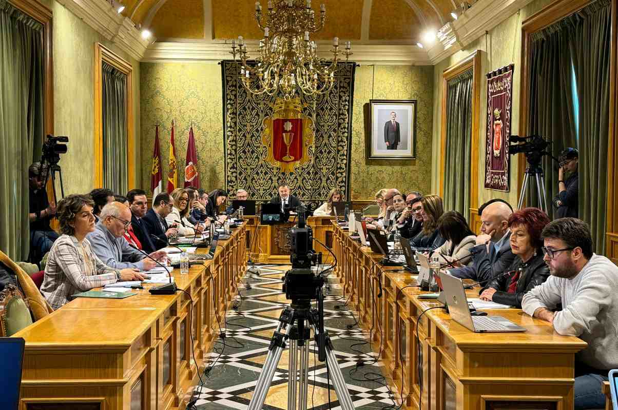 Pleno en el Ayuntamiento de Cuenca.