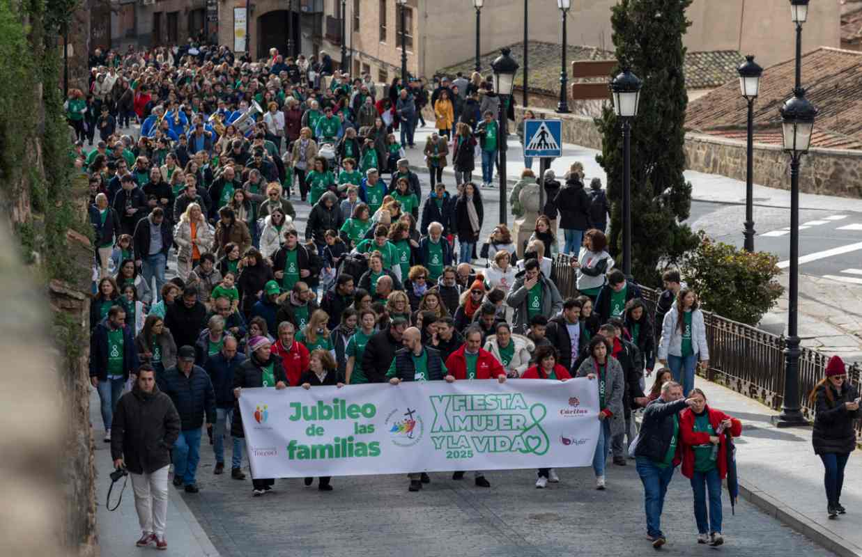 X 'Fiesta por la Mujer y la Vida' en Toledo. Foto: EFE..