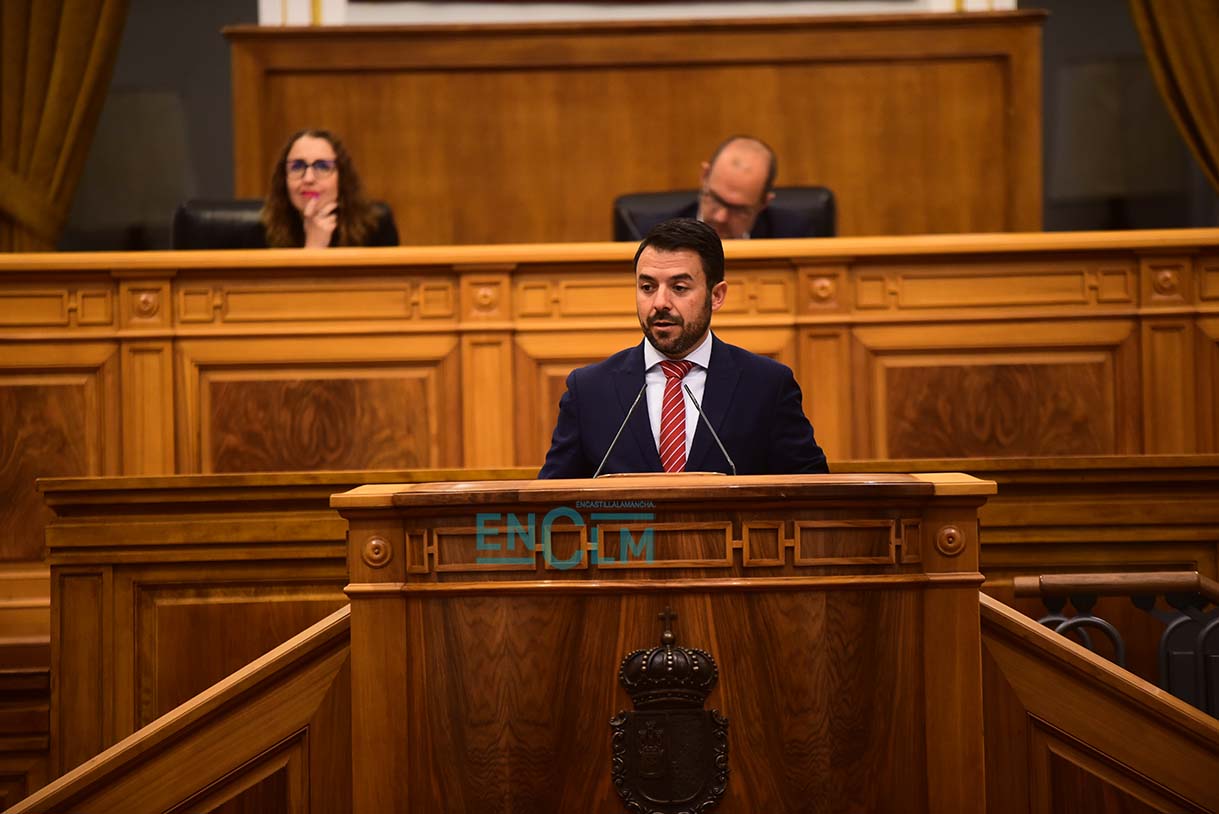 El diputado en las Cortes de Castilla-La Mancha por Vox Iván Sánchez. Foto: ENCLM / Rebeca Arango