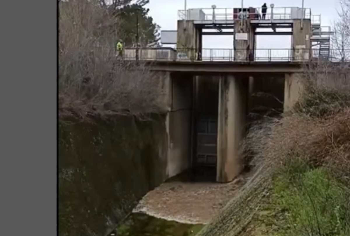 28 años después se ha reabierto el canal que une Entrepeñas y Buendía.