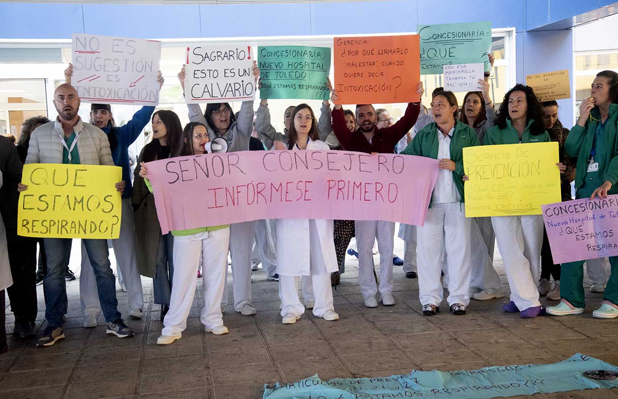 La protesta de los trabajadores de los laboratorios del Hospital de Toledo. Foto: Rebeca Arango.