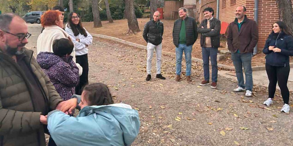 Daniel Arias, vicepresidente de la Diputación de Toledo, en uno de los campamentos.