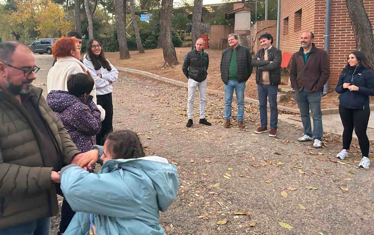 Daniel Arias, vicepresidente de la Diputación de Toledo, en uno de los campamentos.