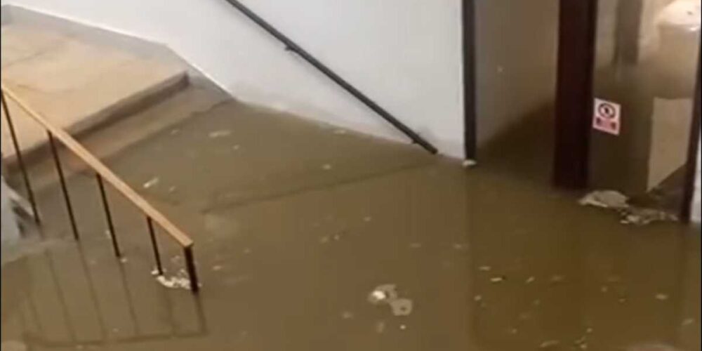 Imagen de la zona inundada del edificio Sabatini.