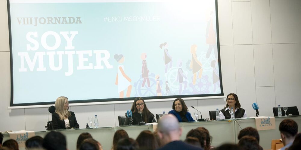 Leonor Gómez (en el centro), en la Jornada 'Soy Mujer'. Foto: Rebeca Arango.