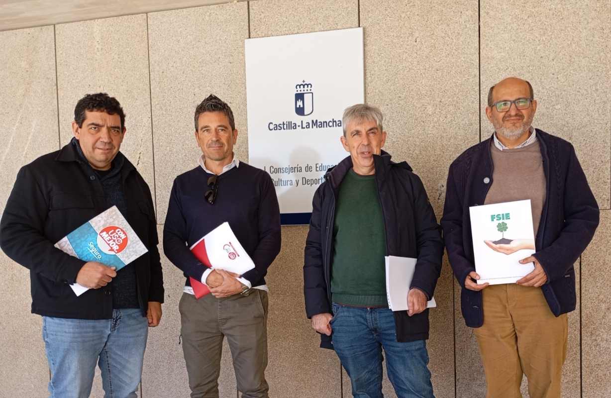 Representantes de los sindicatos FSIE, UGT, CCOO y FeUSO.