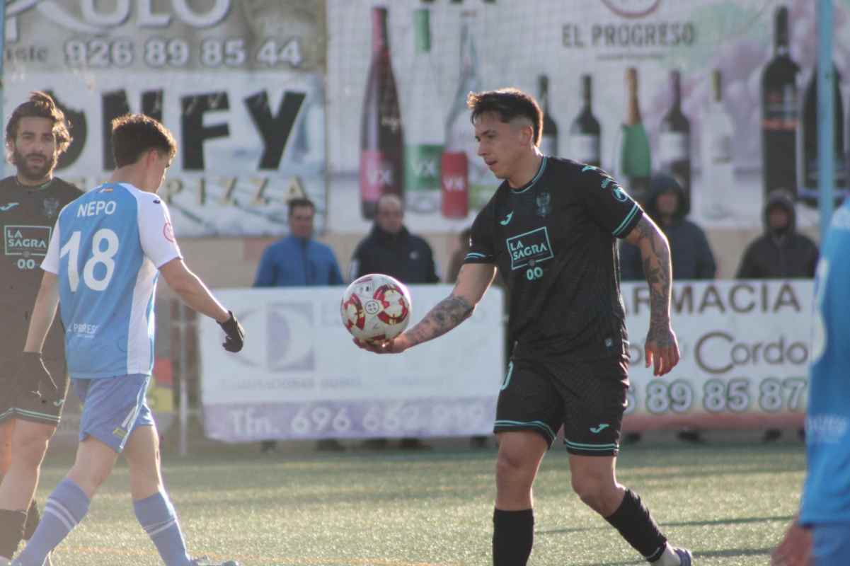 Imagen del encuentro entre el Villarrubia CF y el CD Toledo.